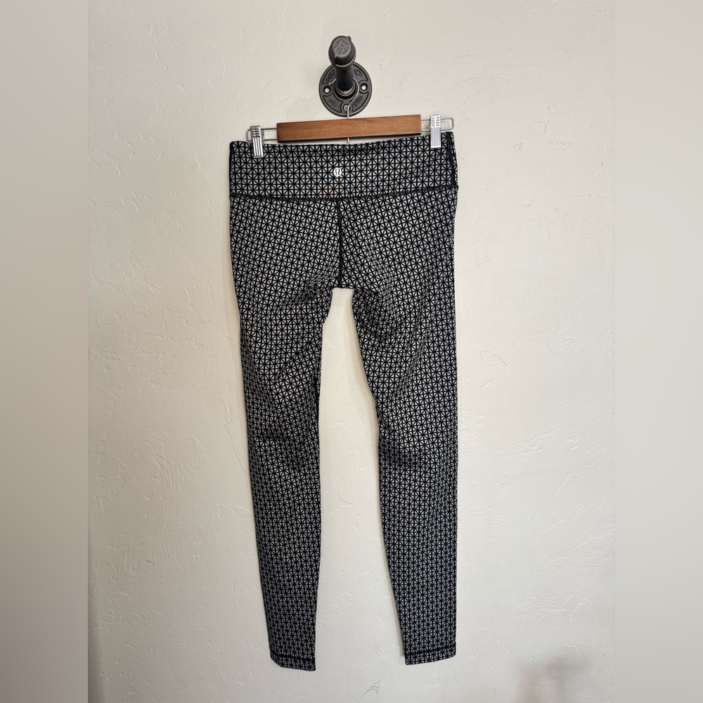 Lululemon Athletica‎ Black and Gray Patterned Leggings